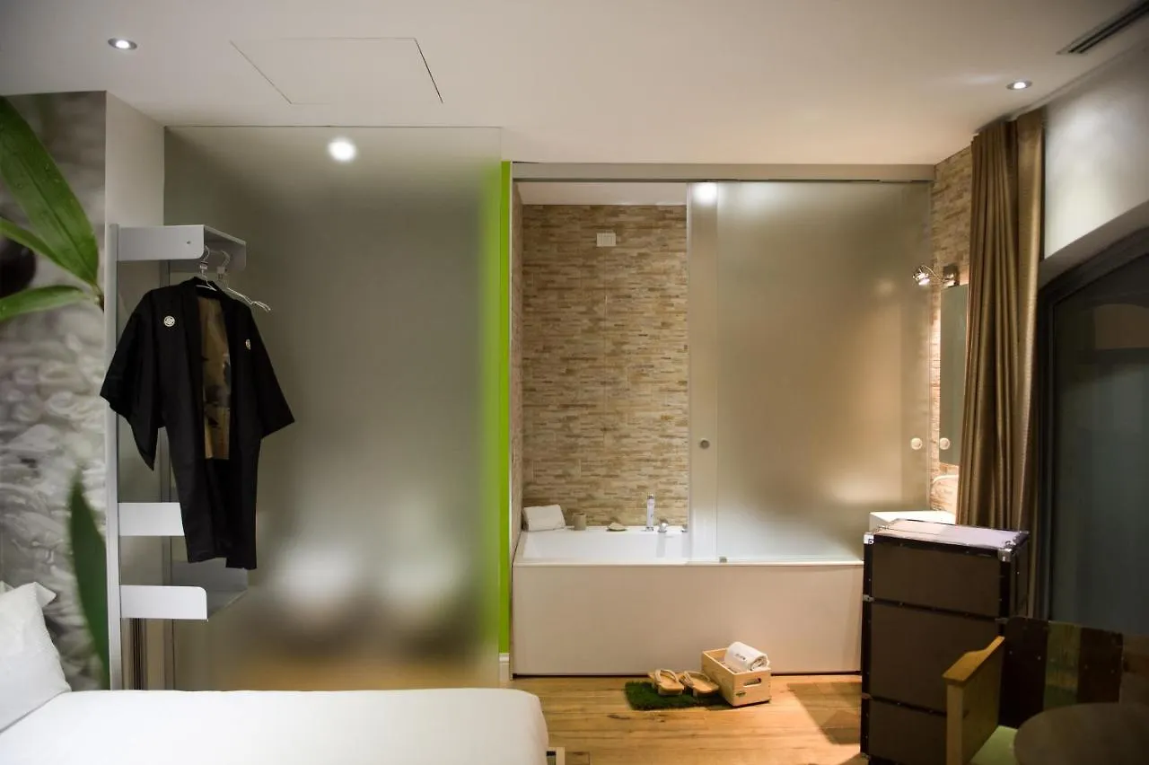 Colosseum Jacuzzi Suites Rome